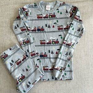 Hanna Andersson train pajama set, size 12/150cm